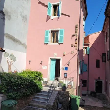 Vakantiehuis Casa Acqua Dolce - House With 4 Bedrooms And Own Oprtalj