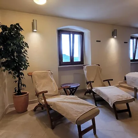 Casa Acqua Dolce - House With 4 Bedrooms And Own Vakantiehuis