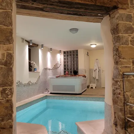 Casa Acqua Dolce - House With 4 Bedrooms And Own Holiday home Oprtalj